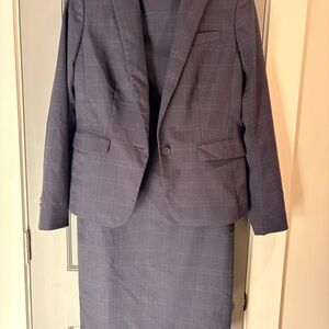 Ann Taylor 3-Piece Plaid Suit Set – Blazer, Dress & Pants – Size 2